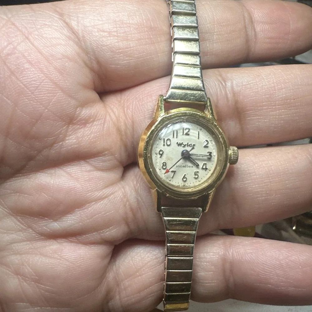 Works Vtg Wyler Incaflex Watch Women 21mm Gold Swiss Stretch Band Manual Wind 7